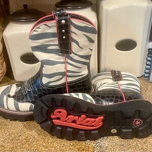 Women’s Ariat FatBaby Boots Size 5.5B Zebra Pattern